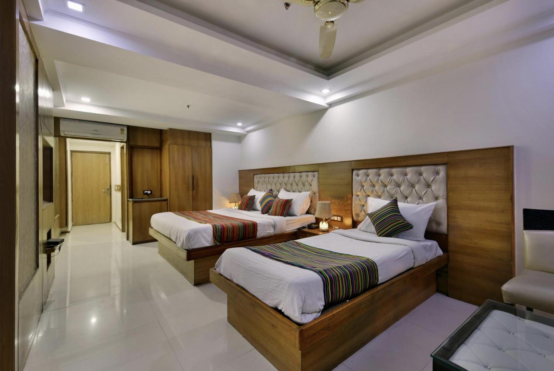 Hotel Lotus Paradise - Banquet & Dining - Near Murthal Sukhdev Rāi 외부 사진