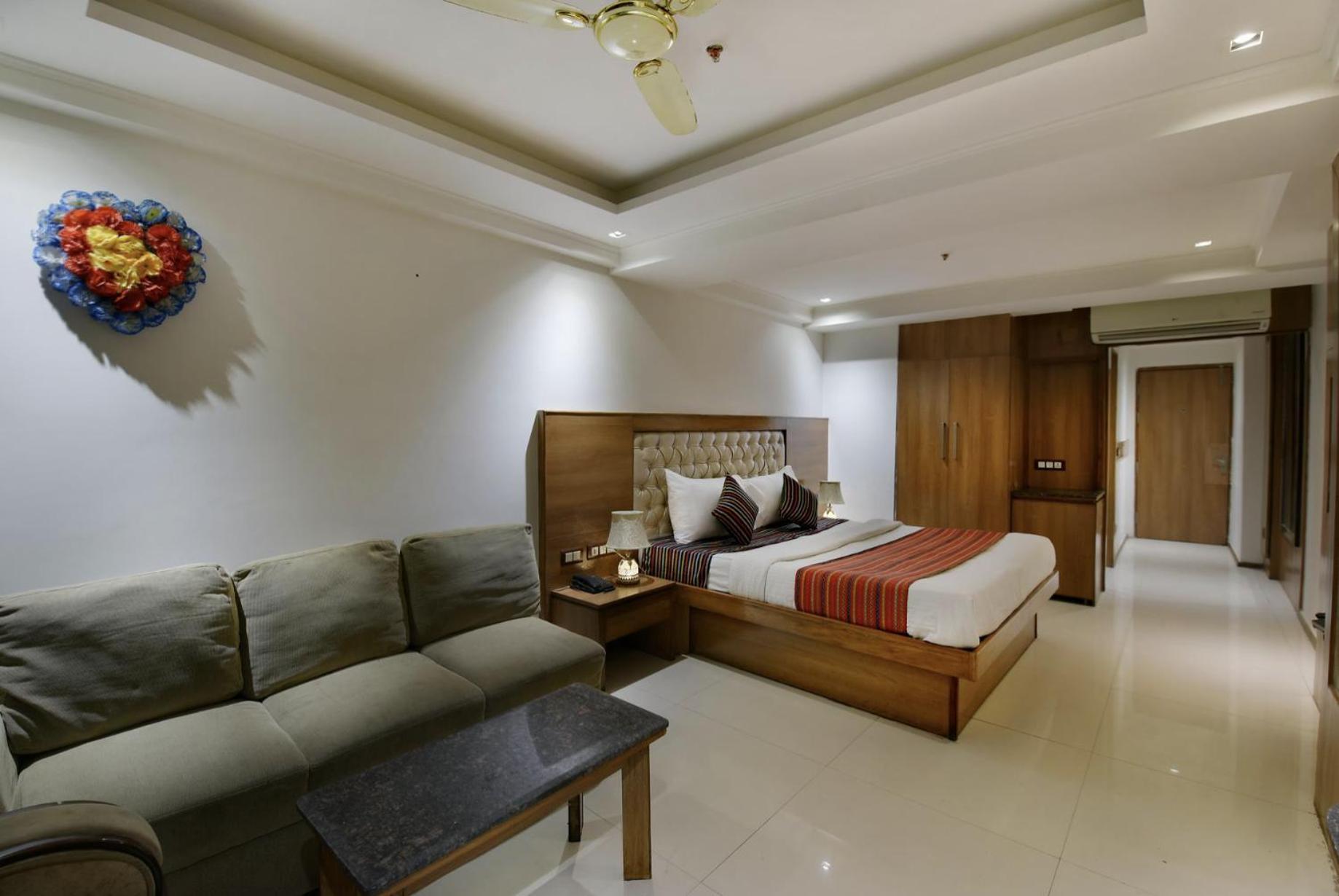 Hotel Lotus Paradise - Banquet & Dining - Near Murthal Sukhdev Rāi 외부 사진