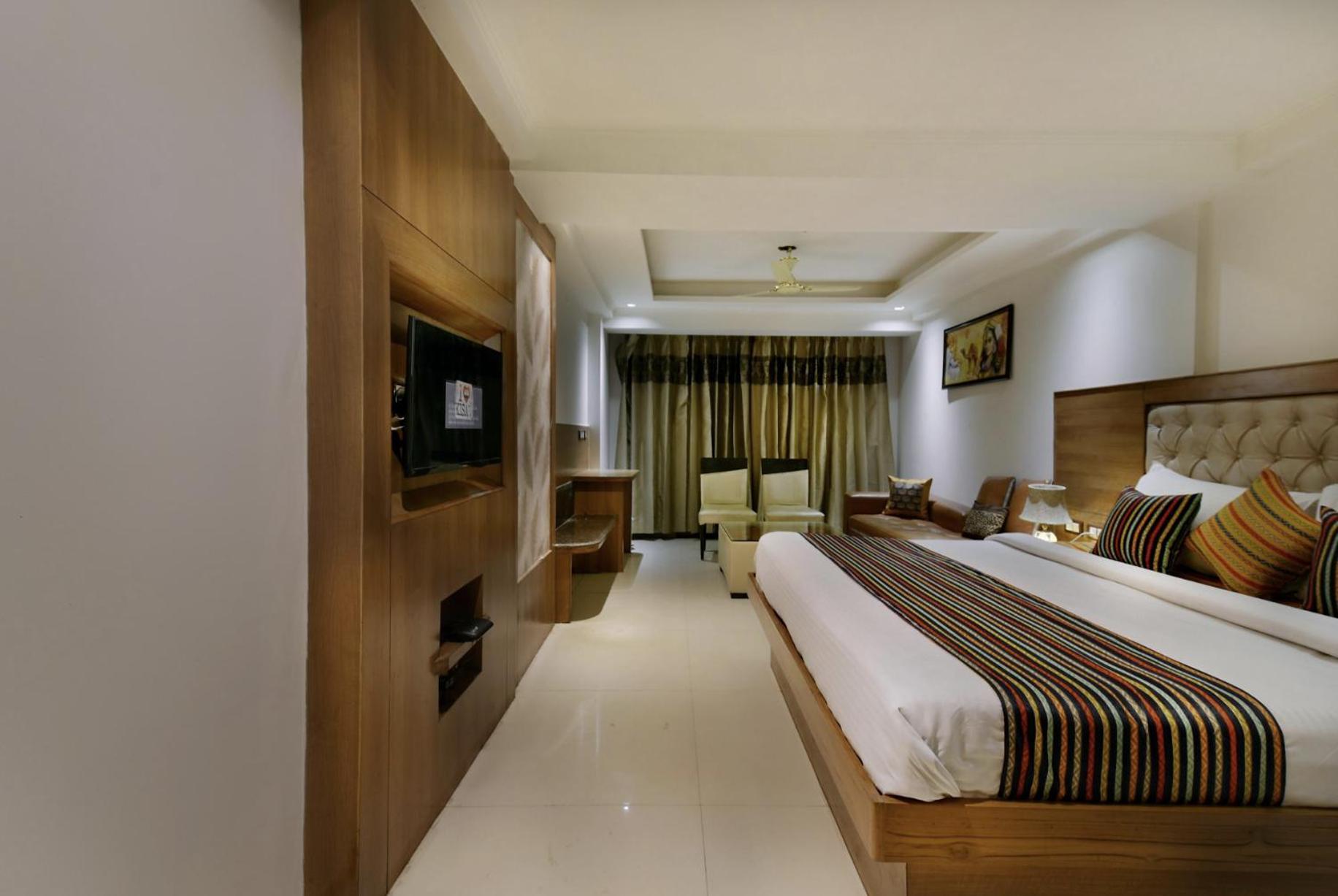 Hotel Lotus Paradise - Banquet & Dining - Near Murthal Sukhdev Rāi 외부 사진