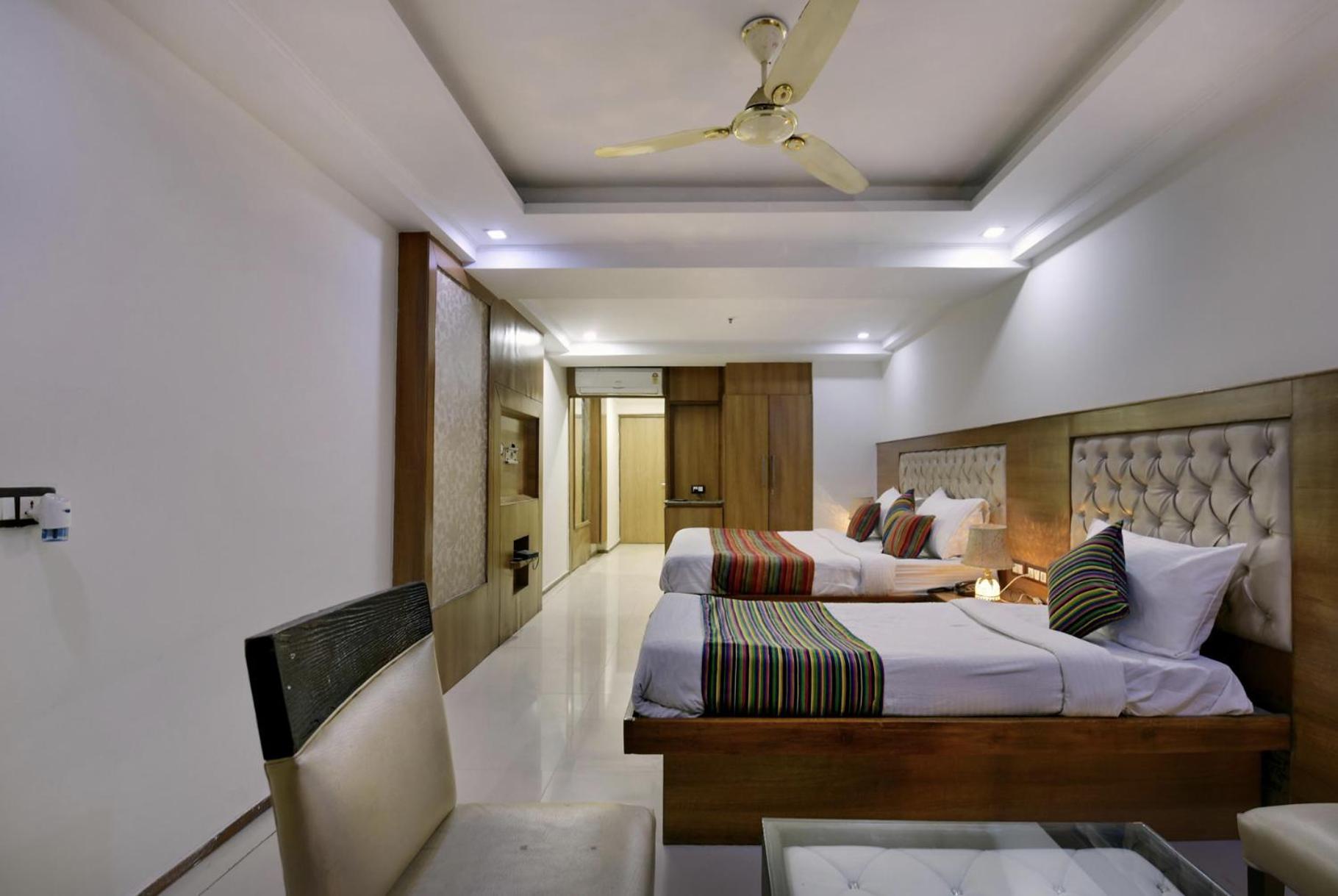 Hotel Lotus Paradise - Banquet & Dining - Near Murthal Sukhdev Rāi 외부 사진