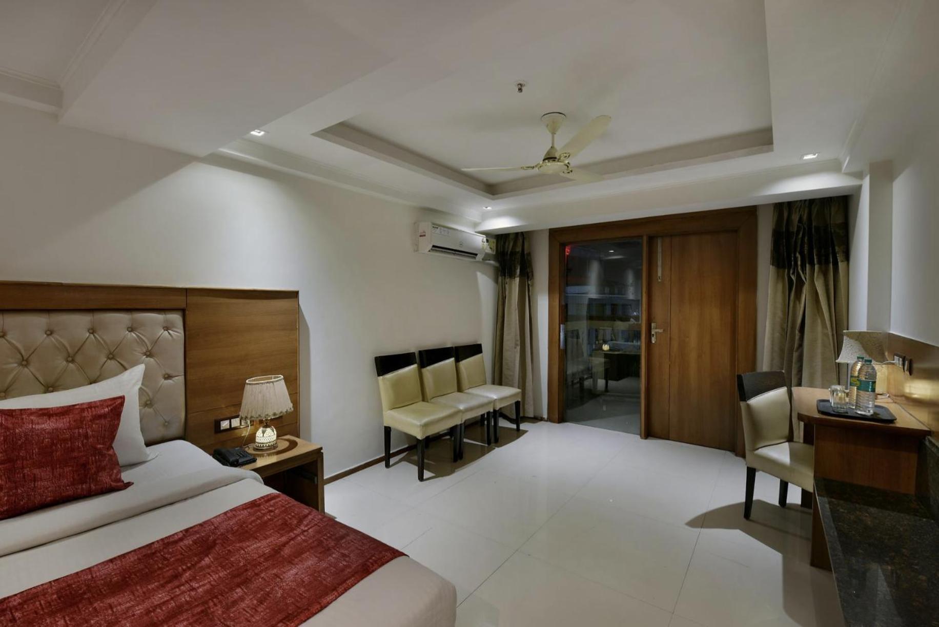 Hotel Lotus Paradise - Banquet & Dining - Near Murthal Sukhdev Rāi 외부 사진